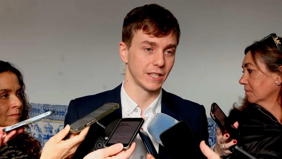 Asegura que "lleva meses haciendo el trabajo que debería haber hecho el Ayuntamiento de Madrid"