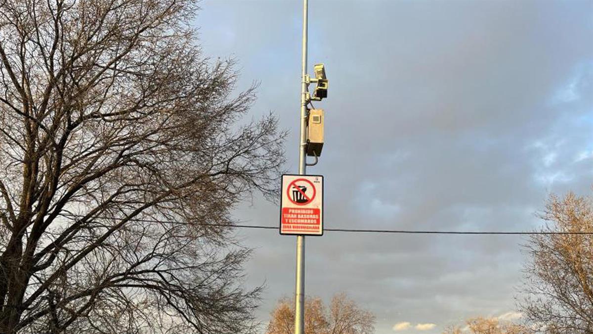 Los primeras se han colocado en el acceso a la EDAR por la M-506 y en el Camino de Valdemoro
