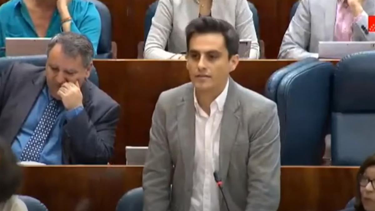 El socialista critica la actuación del Gobierno de Almeida 