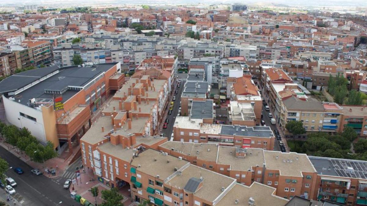 Con motivo de la apertura de los contenedores soterrados