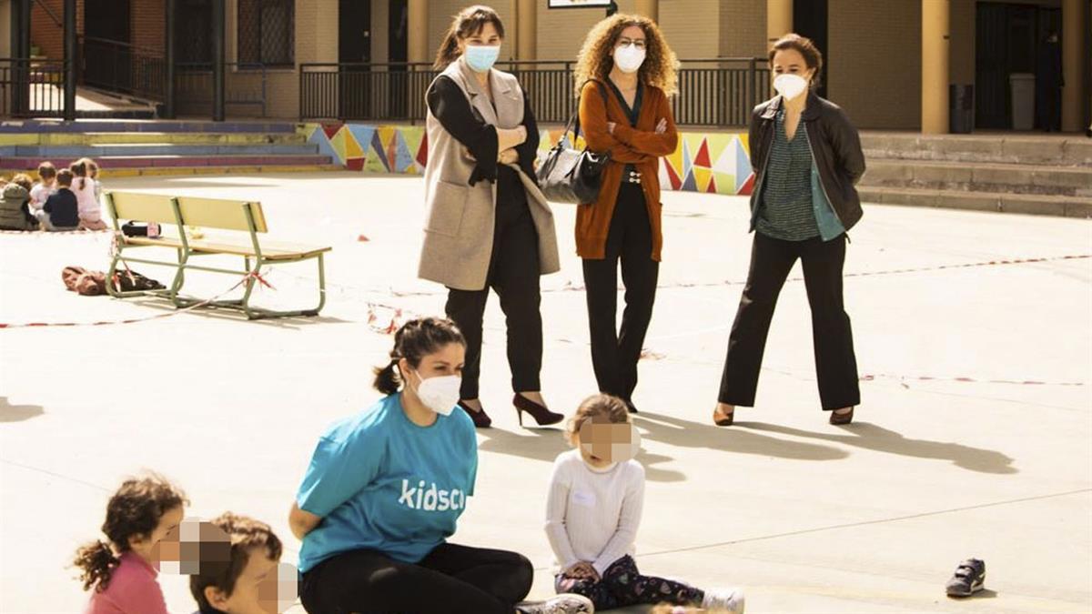 Para la conciliación familiar y laboral de las familias