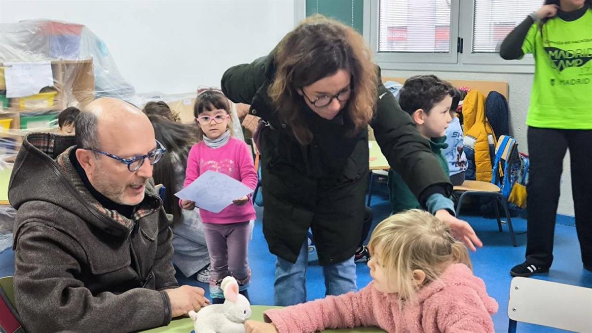 Más de 1.470 menores participan en campamentos municipales en esta época del año