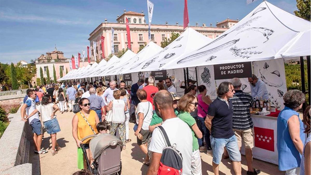 El Ayuntamiento de Boadilla pone en marcha una campaña para promover el comercio local en una fecha tan señalada como es San Valentín