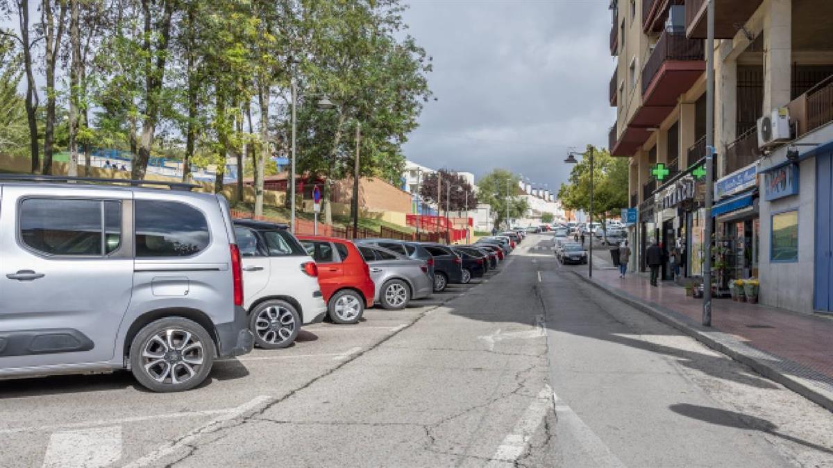 El objetivo es evitar los aparcamientos en doble fila y los estacionamientos incorrectos en estas plazas