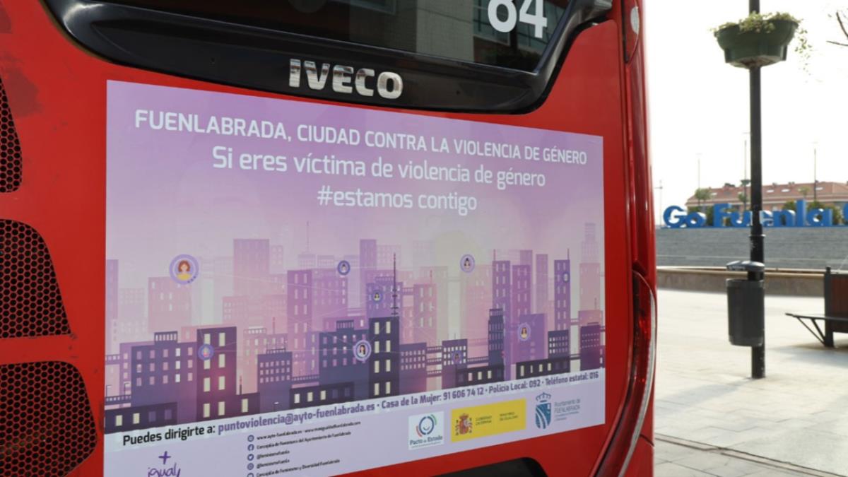 Consta de publicidad en los autobuses municipales
