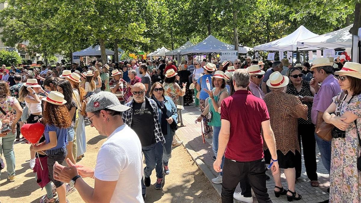 El Ayuntamiento impulsa durante todo abril actividades vecinales, educativas y lúdicas en parques y plazas de la ciudad