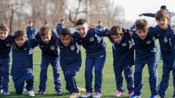 Un proyecto que un año más ha reunido a decenas de niños y niñas en torno al fútbol