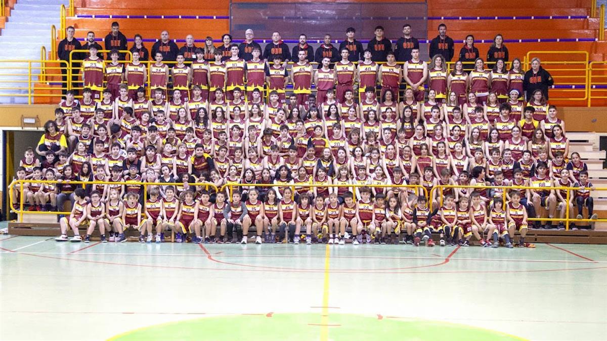 El Club Baloncesto Navalcarnero ofrece una alternativa de conciliación y deporte