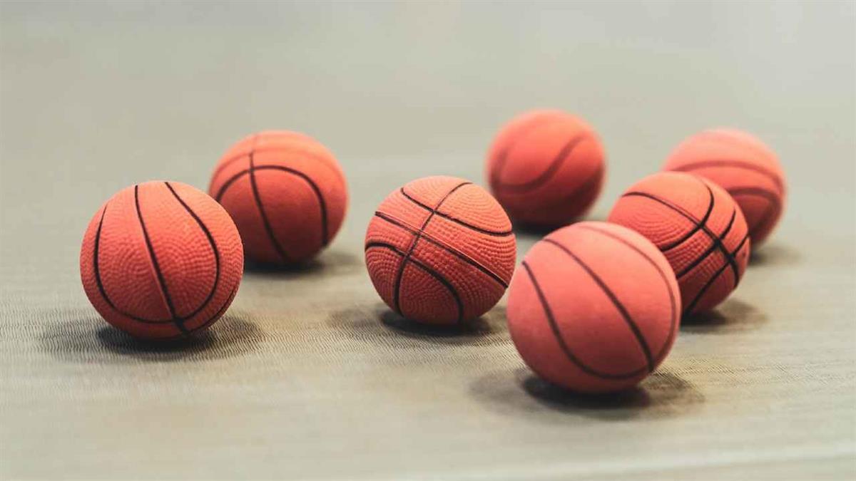 El Club de Baloncesto se ha sumado a la iniciativa 'Canastas Solidarias'