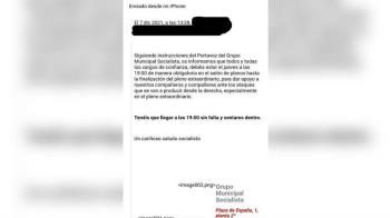 Han recibido un e-mail con instrucciones de “permanecer hasta el final” durante la sesión en la que se pide la dimisión de Posse