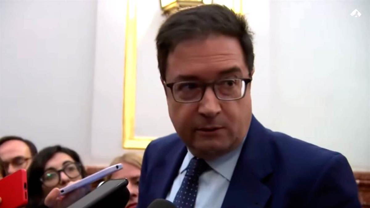 Óscar López califica de “escándalo” lo sucedido “en las residencias de Madrid” durante la pandemia