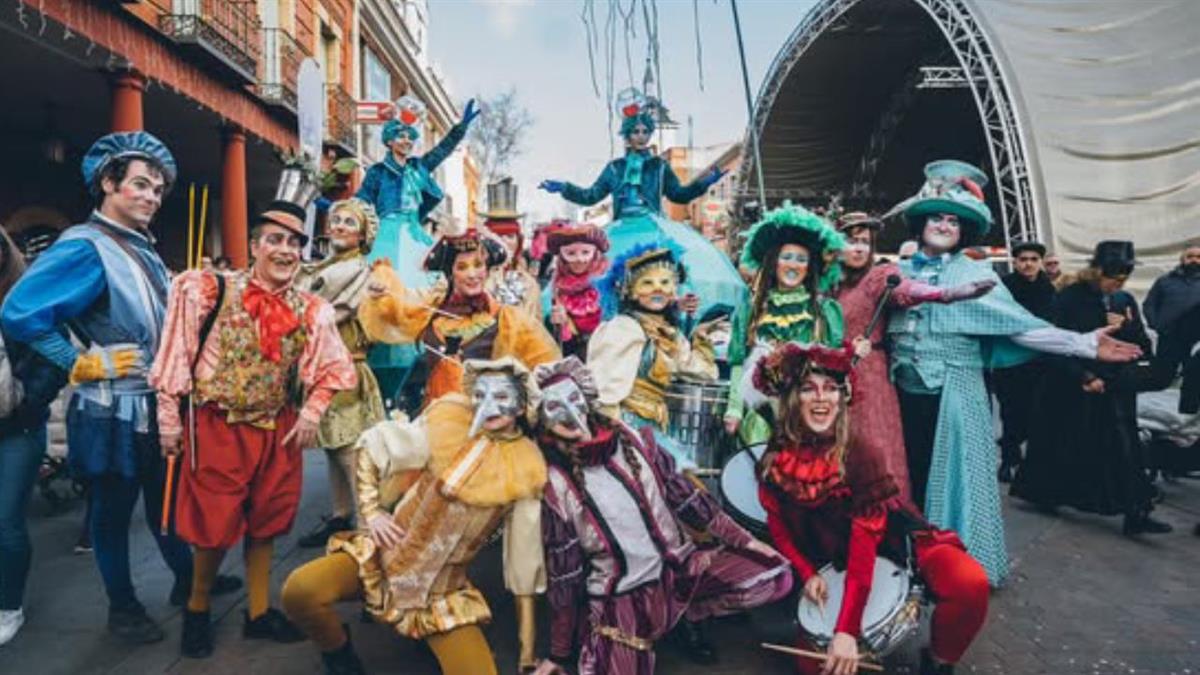 El espectáculo 'Sienta la cabeza' transformará los peinados del público en esculturas artísticas