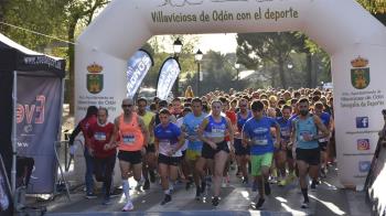 Más de mil atletas participaron en la XLIII edición de la Carrera Popular por un espectacular recorrido junto al Castillo