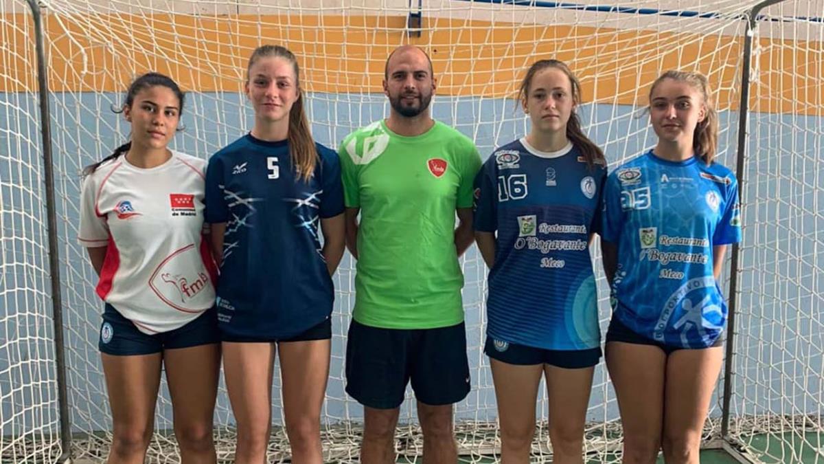 El balonmano alcalaíno sigue surtiendo de jugadoras a las selecciones autonómicas
