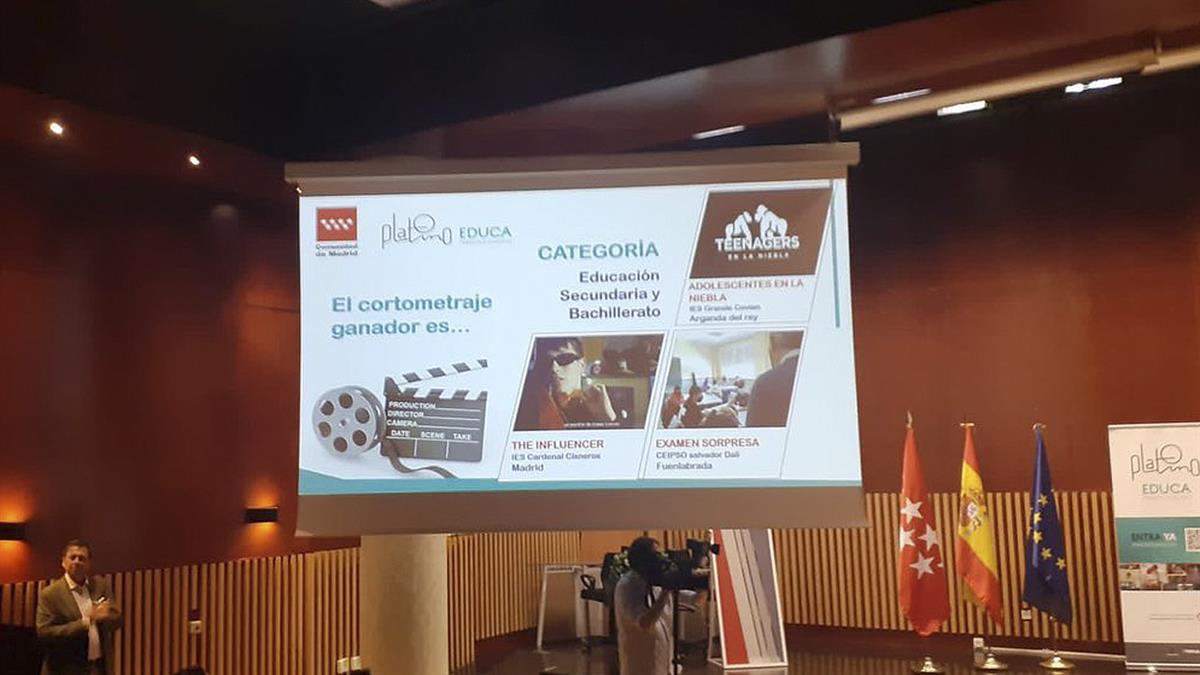 El centro presenta el cortometraje titulado "Examen sorpresa"
