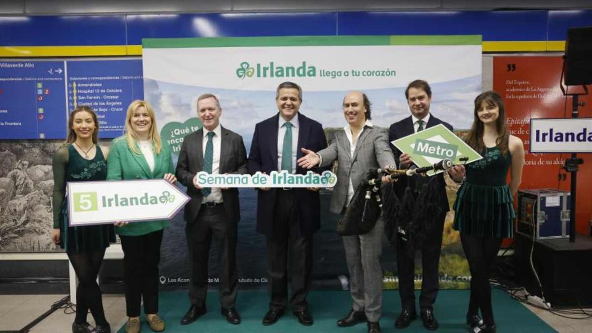 El consejero Jorge Rodrigo ha presentado en Plaza de España la semana de Irlanda