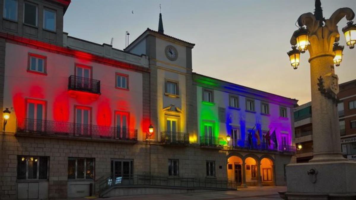 Durante la semana del 23 al 29 de julio, la fachada del Ayuntamiento estará iluminada