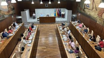 La oposición ha rechazado por tercera vez el pago de facturas pendientes y de sentencias en firme