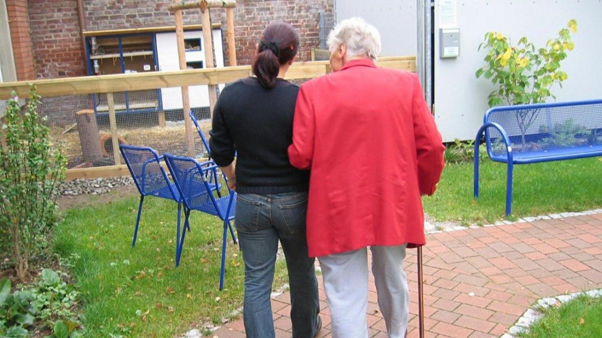 Apostando por la investigación neurológica, el diagnóstico temprano, los tratamientos y terapias que retrasan el avance de la enfermedad
