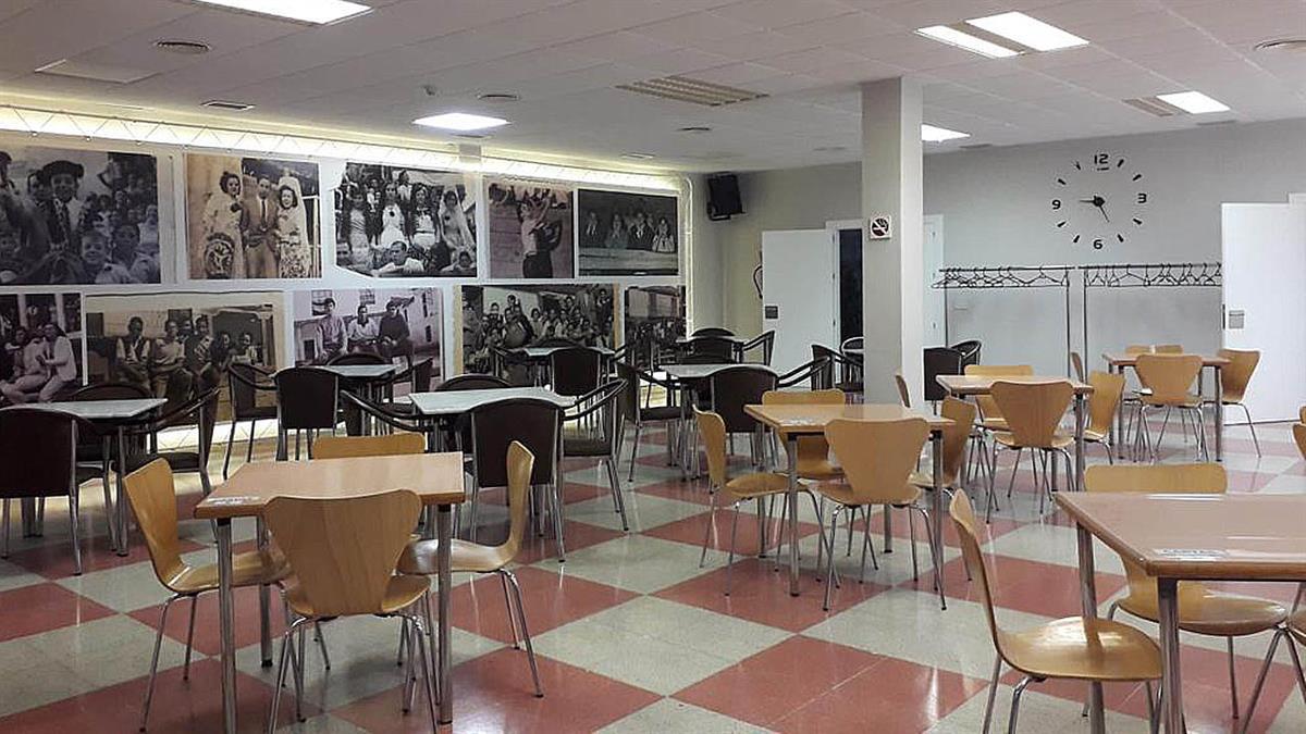 Se han habilitado dos zonas de lectura y conversación 