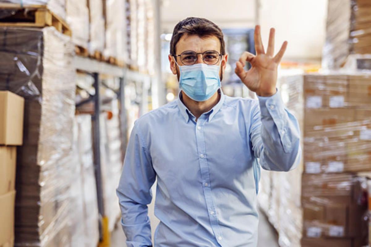 La iniciativa pretende proteger a los trabajadores y clientes de posibles riesgos asociados al coronavirus