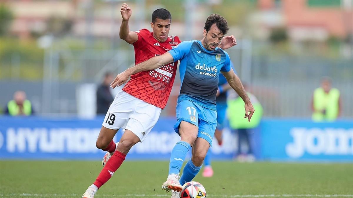 El Fuenla y el SD Tarazona empataron sin goles en un encuentro en el que el mayor protagonismo se lo llevaron los porteros