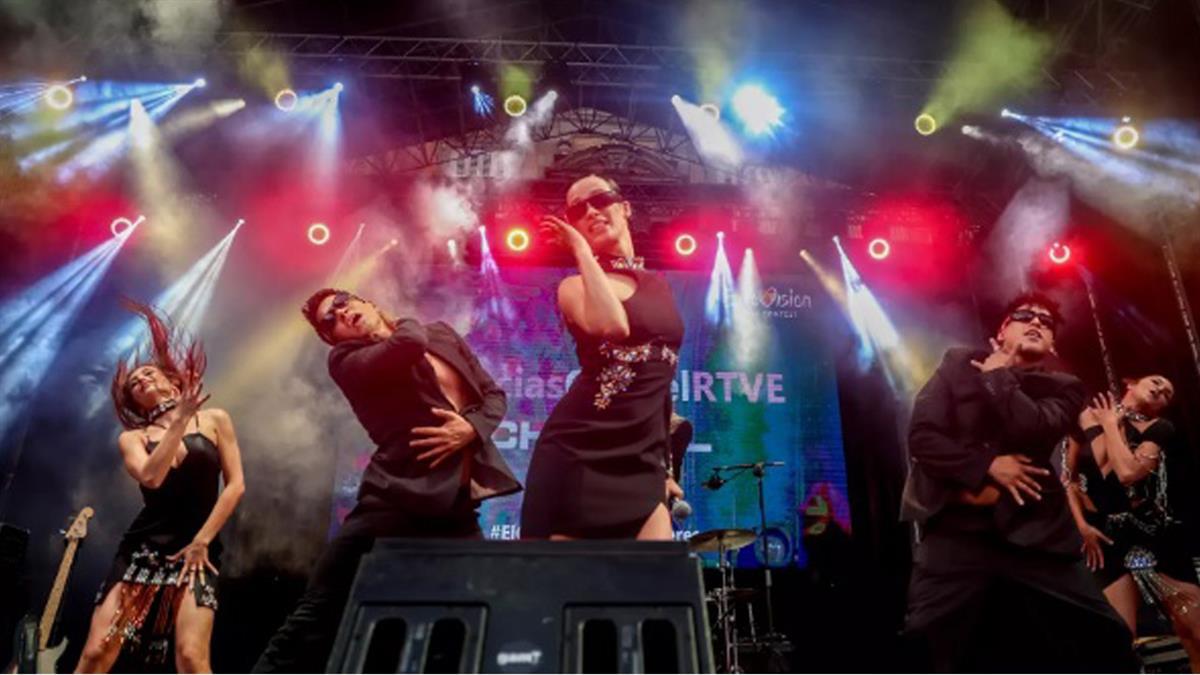 Nuestra representante en Eurovisión se dio un auténtico baño de masas tras volver del festival con la 3ª posición 