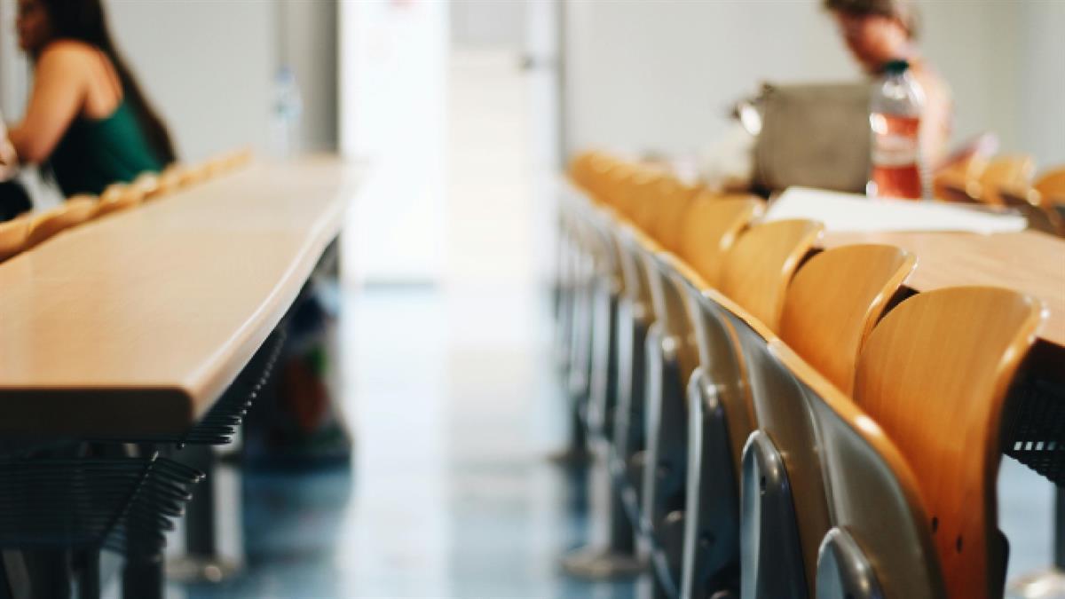 Las concejalías de Educación y Obras realizan obras de mejora y trabajos de mantenimiento