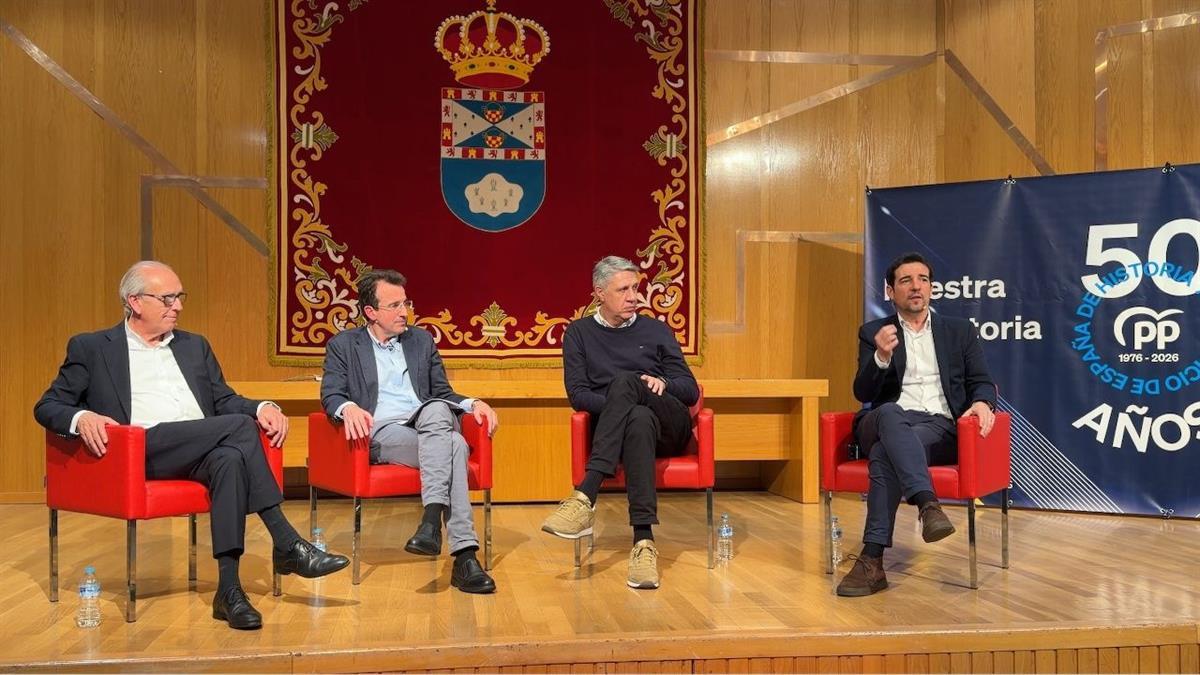 Albiol, Reyes y Tutusaus participan en un coloquio junto al alcalde Miguel Ángel Recuenco y advierten de que el resultado en Cataluña, donde se reparten 48 diputados, puede decidir unas elecciones generales.