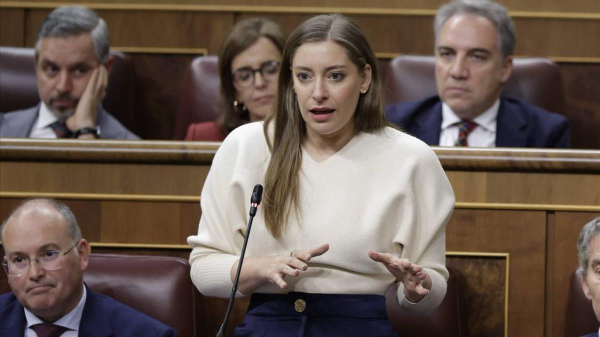 Ester Muñoz carga contra la regularizacion extraordinaria de inmigrantes y recuerda que "la nacionalidad española no se regala, se gana"