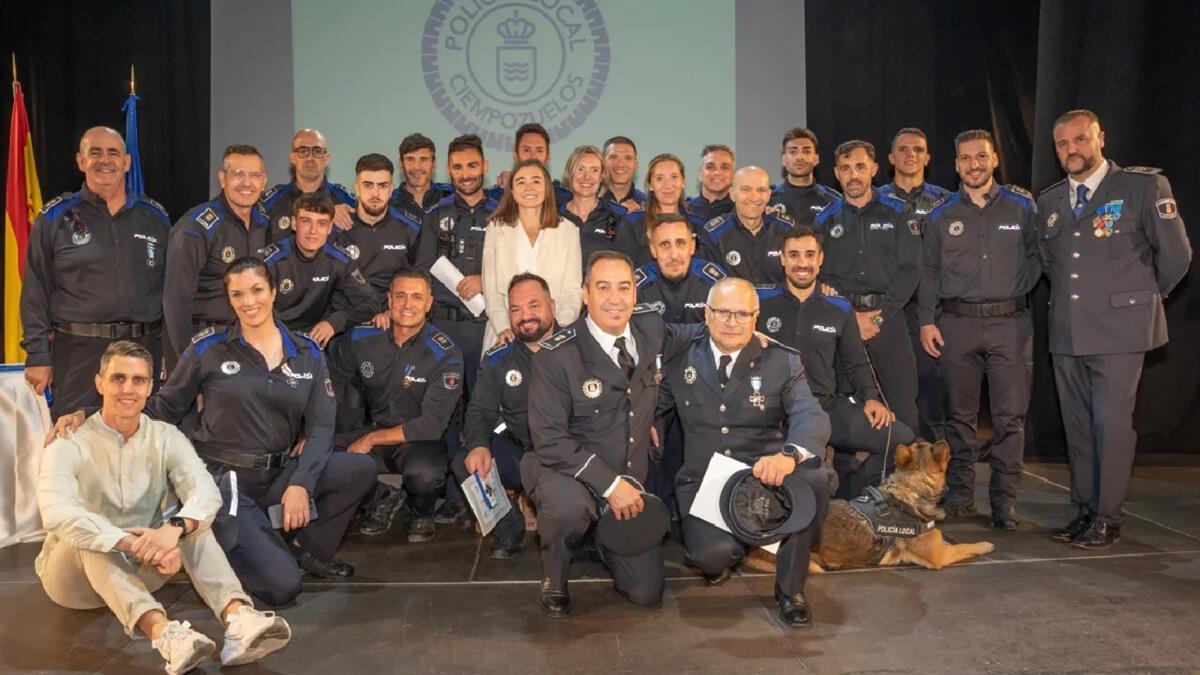 La alcaldesa ha felicitado a la plantilla por su “generosidad y vocación” con la que diariamente realizan su trabajo