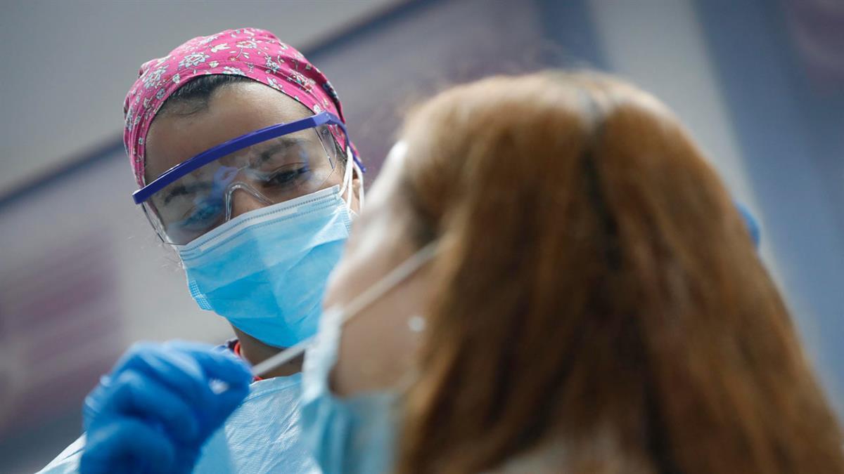 El Pacto por la Ciencia acerca a las profesiones científicas a los jóvenes de la ciudad