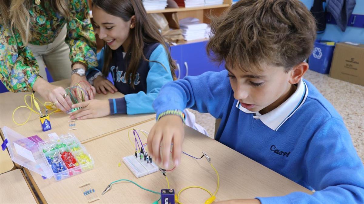 El alumnado de Casvi Villaviciosa trabaja con robótica, programación y proyectos tecnológicos reales