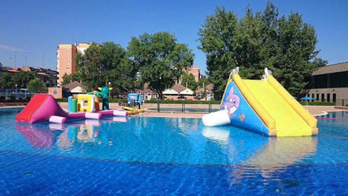 El Consistorio ha ofrecido alternativas para estos días que la piscina estará inactiva