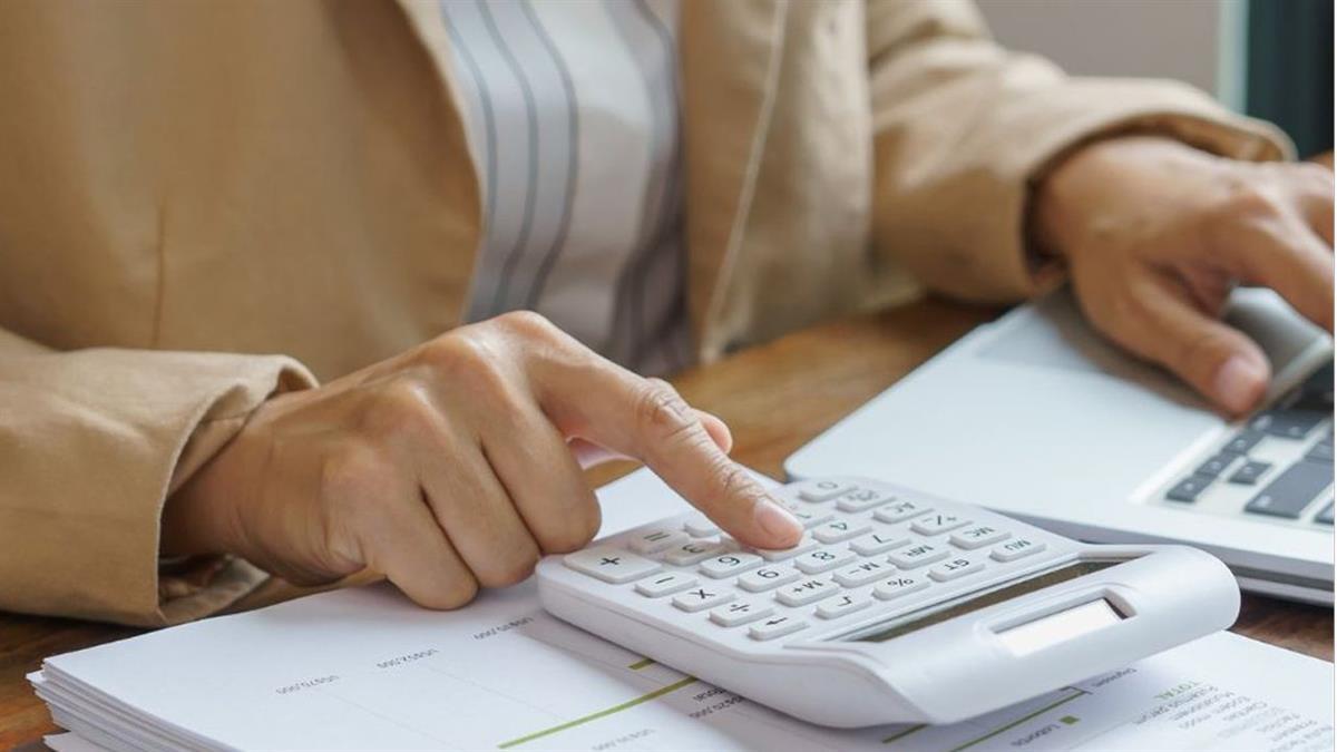 El Ayuntamiento mantiene el equilibrio fiscal, invierte más de 21,5 millones en dos años y logra pagar facturas en menos de siete días en el último trimestre