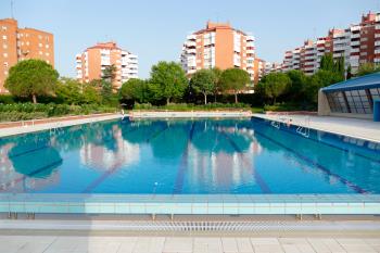 Lee toda la noticia 'Cierre temporal de las piscinas de Villafontana'
