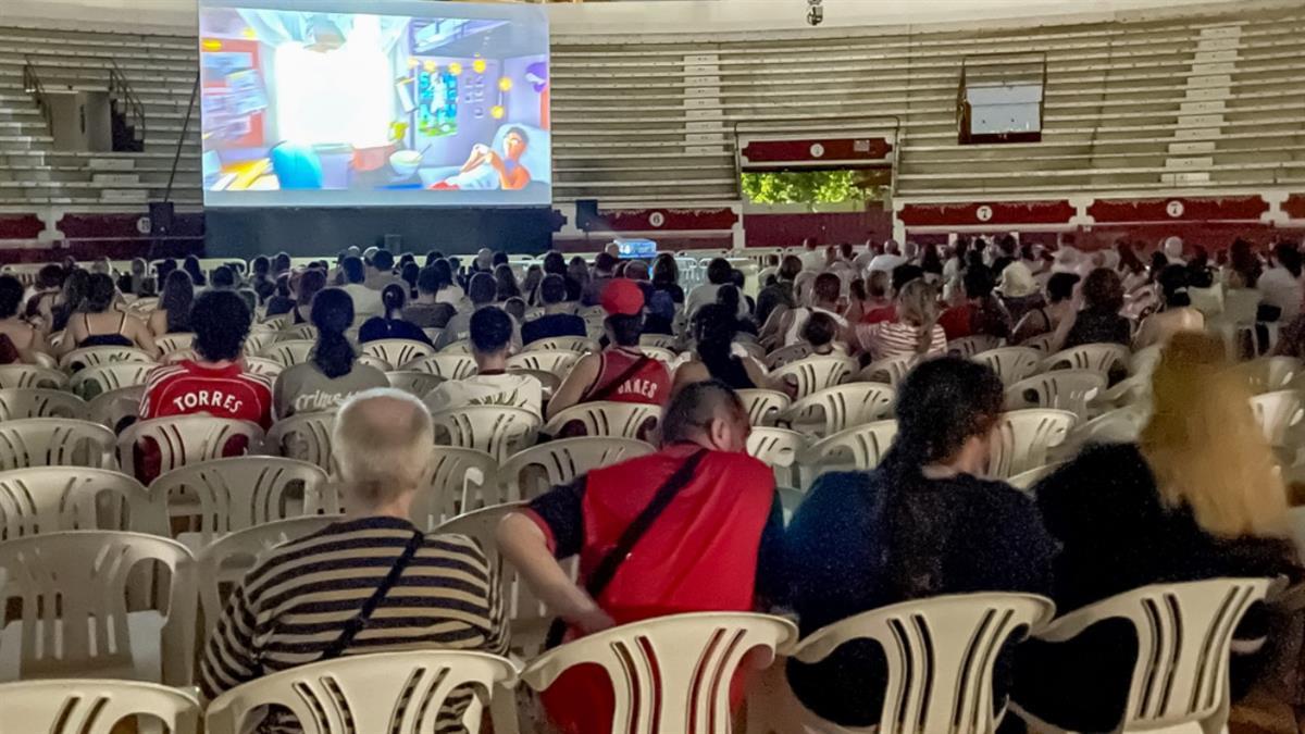 La proyección se realizará a las 22:00 horas 