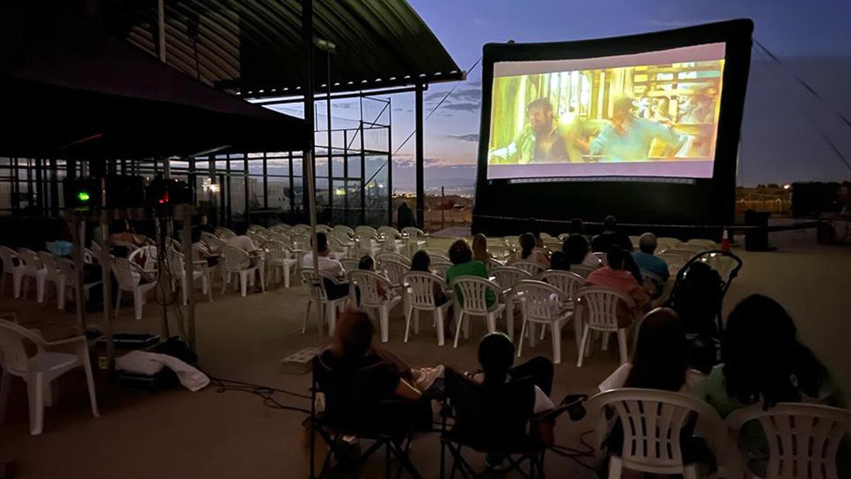 Los viernes y sábados hasta finales del mes de julio
