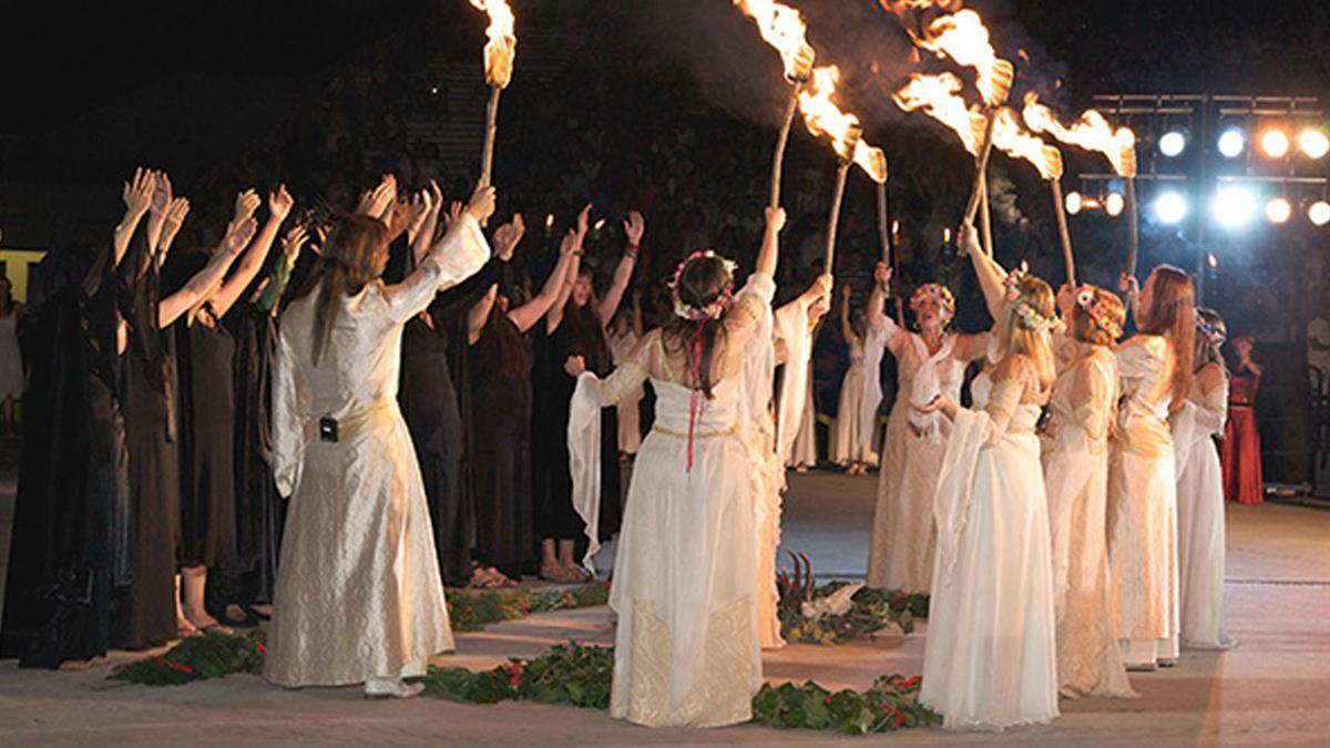 Música coral, acordes celtas, pop indie y fuego purificador para disfrutar de las noches de verano en Pinto
