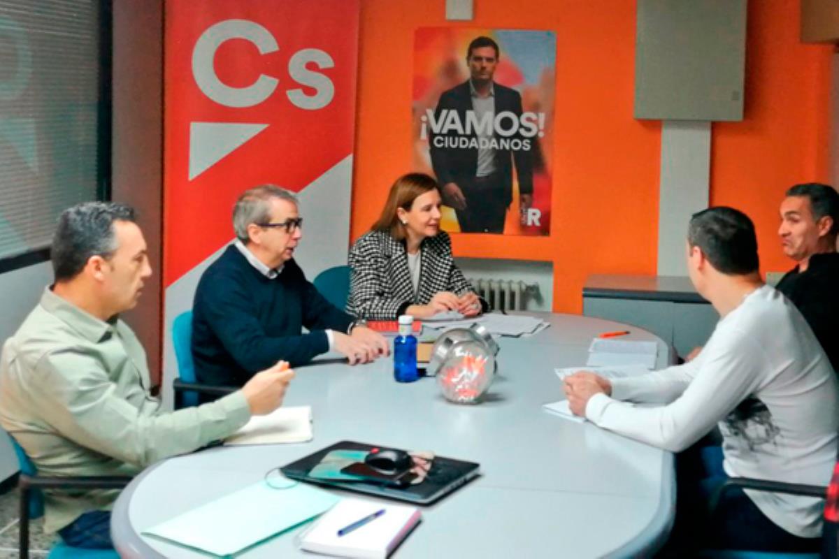 Asimismo, han anunciado que renunciarán a la concesión de caseta para las Fiestas