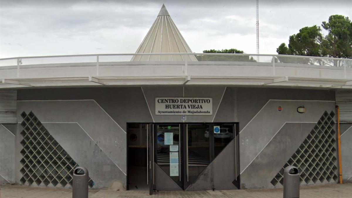 El grupo municipal pide que se construya un nuevo polideportivo con piscina olímpica