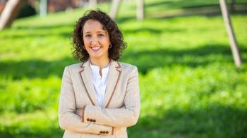 La portavoz de la formación, Nadia Belaradj, exige que se arreglen los desperfectos y se atienda la limpieza