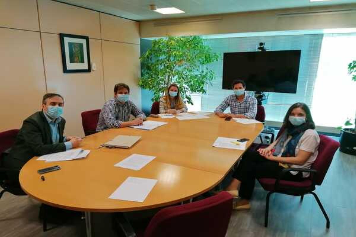 Este es el primer encuentro de la ronda de contactos que mantendrá Ayala con los grupos municipales