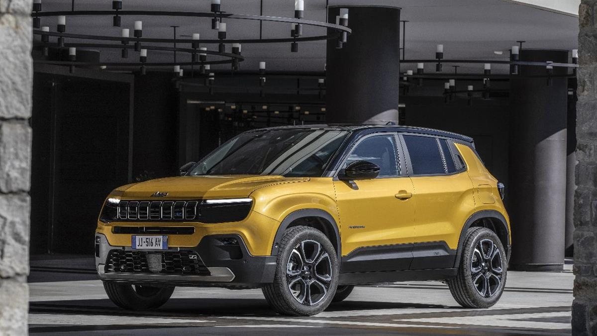 Este nuevo compacto ha sido elegido por un jurado de 57 jueces de 22 países y es el primer vehículo totalmente eléctrico de la marca