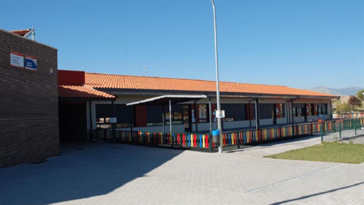 Debido al aumento de la oferta educativa pública en la región
