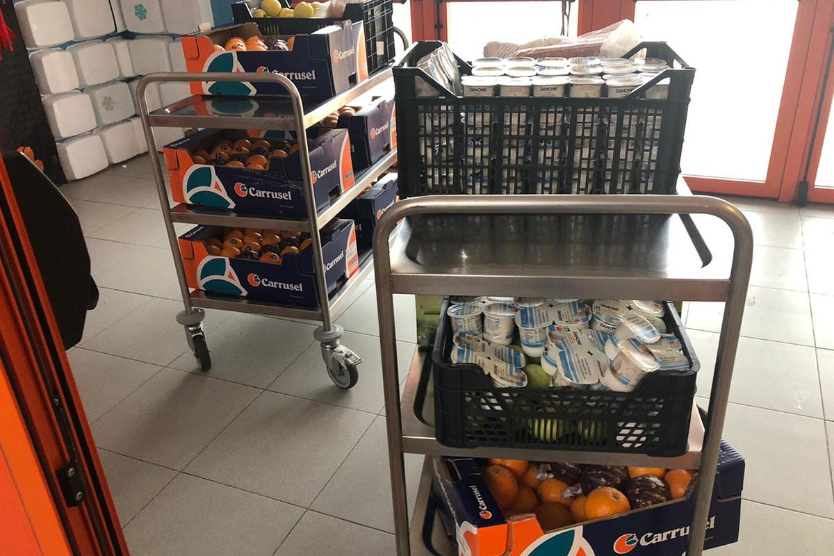 Las empresas adjudicatarias de los comedores escolares pidieron al Ayuntamiento que intercediera para la donación