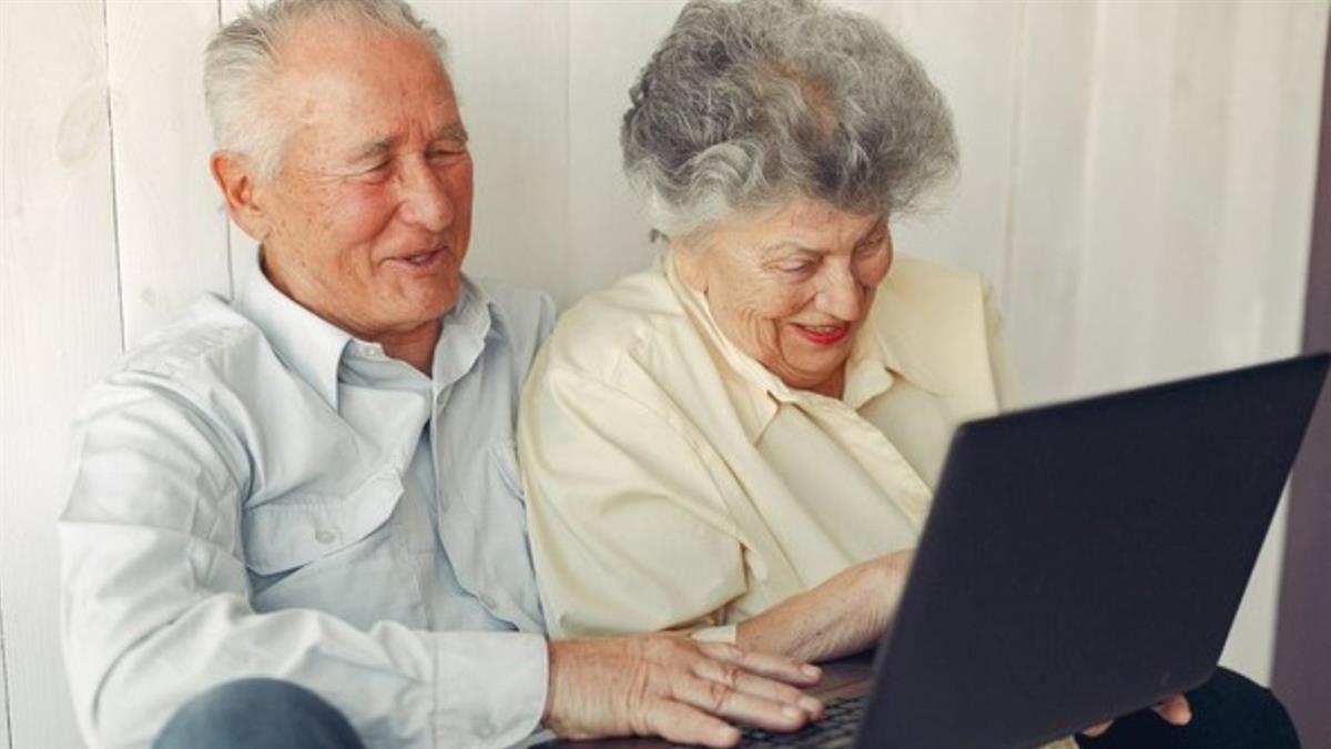 El Centro de Mayores ‘Retama’ impartirá talleres de consultoría informática personalizados