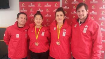 Peggy Mendoza y Beatriz Castellanos se colgaron las medallas en representación de la Escuela de Taekwondo de Colmenar Viejo