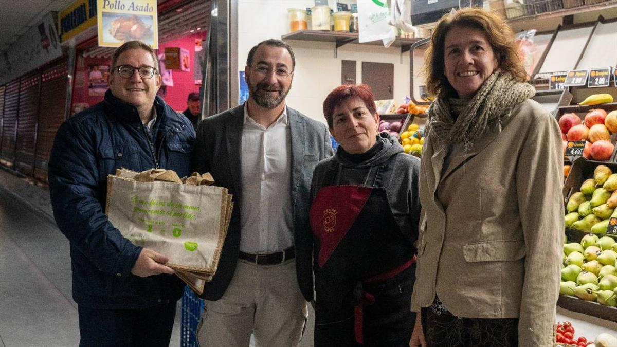 Han repartido bolsas de tela de infinitos usos 
