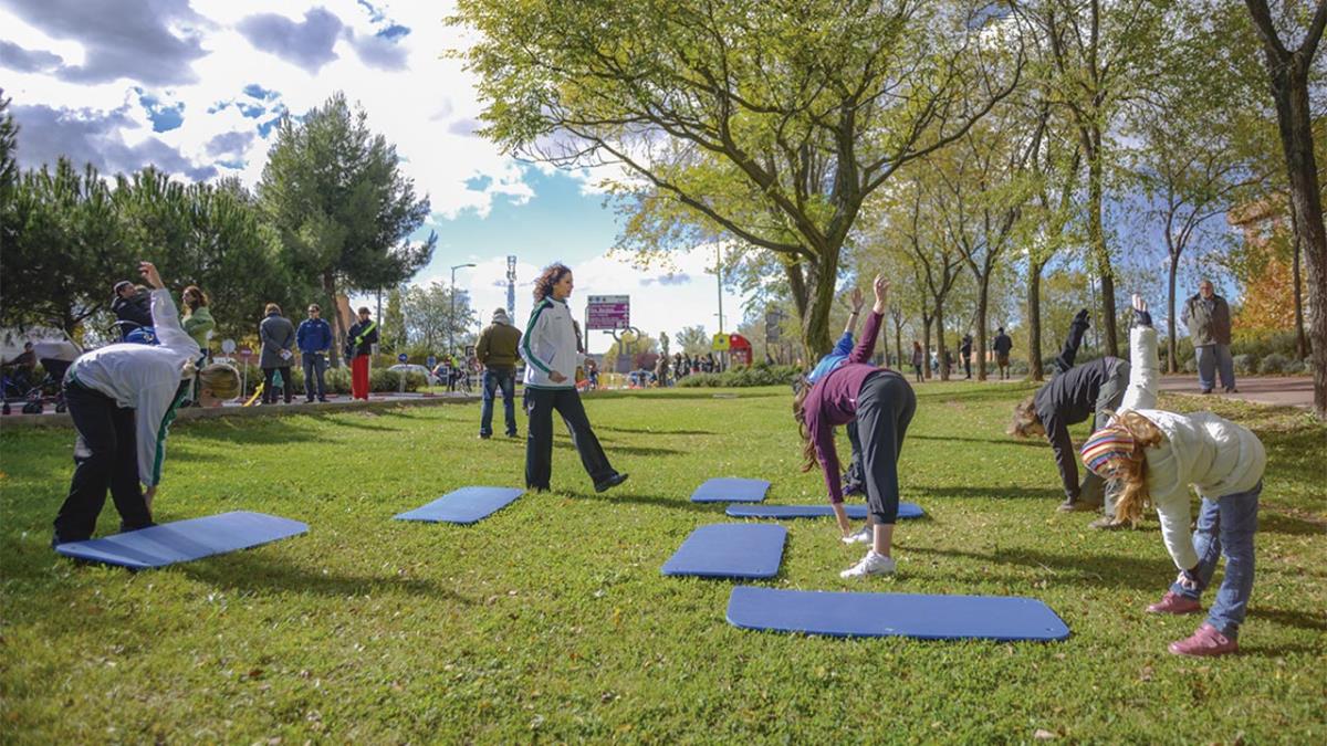 La Concejalía de Deportes lanza un programa piloto para impartir clases al aire libre. Para alumnado ya inscrito en combifitness o musculación, gratuito
